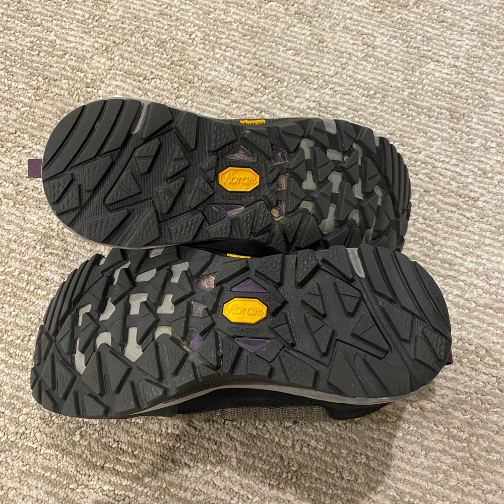 Teva Women's Black and Gray Athletic Shoes - Picture 4 of 4
